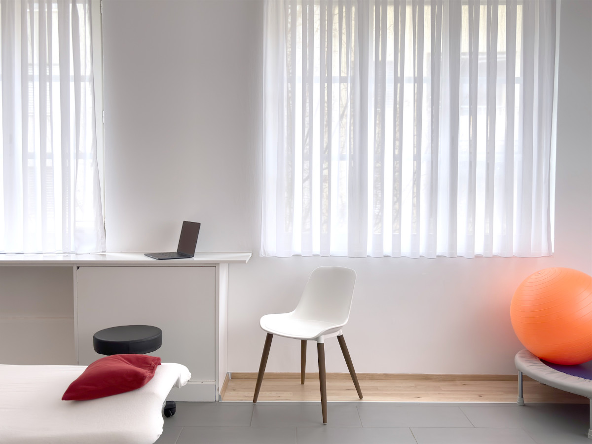 Angenehme Atmosphäre für das Anamnesegespräch bei Physio am Rank in Zürich Albisrieden Platz für Anamnesegespräche, Patientenbefragung, Erstbefund für die Beckenboden Physiotherapie bei Physio am Rank